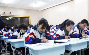 初一政治教师总结8篇