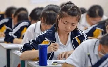 我爱初中作文优秀8篇