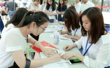 大一学生自我总结6篇