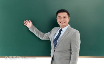 教师的月总结与反思8篇