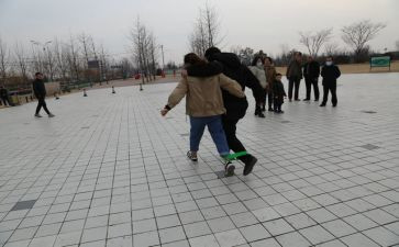 幼儿园两人三足教案8篇
