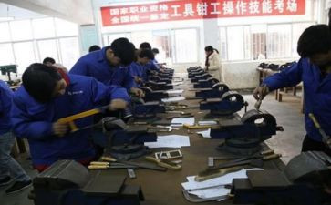 普通钳工工作总结8篇